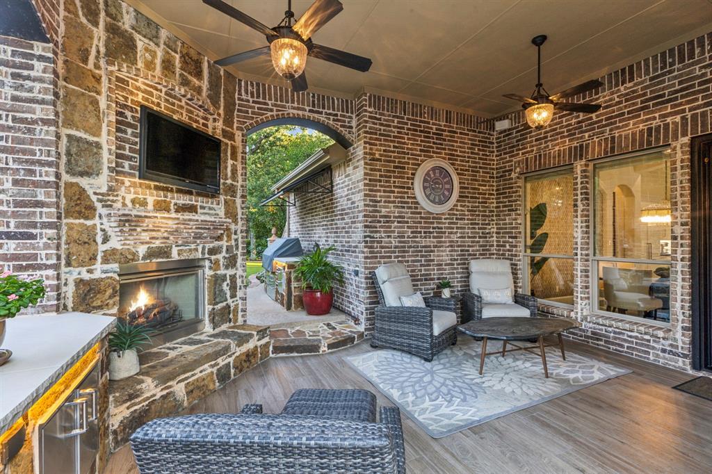 Waters Edge At Hogans Glen Ph - Residential