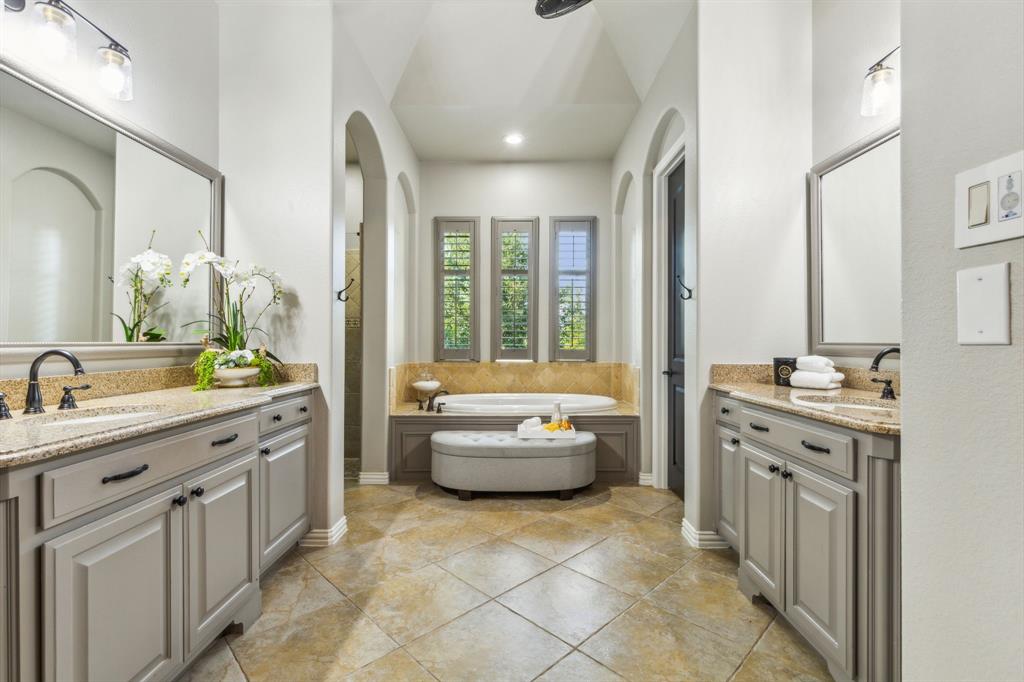 Waters Edge At Hogans Glen Ph - Residential