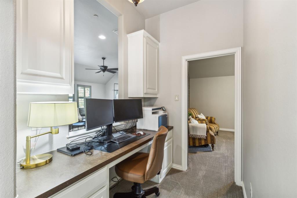 Waters Edge At Hogans Glen Ph - Residential