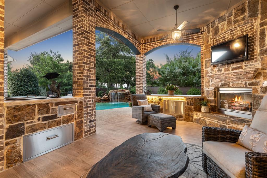 Waters Edge At Hogans Glen Ph - Residential