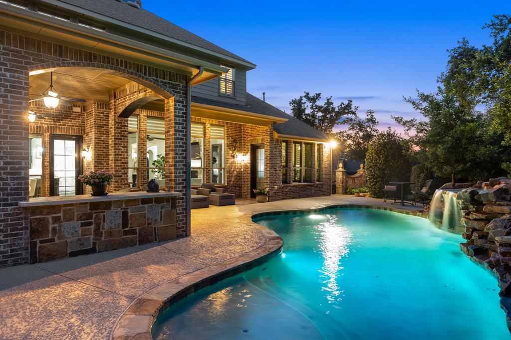 Waters Edge At Hogans Glen Ph - Residential