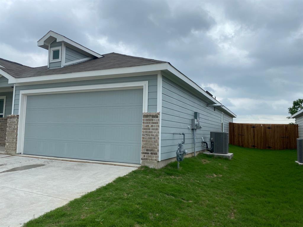 HONEY CREEK ADDITION - Residential Lease