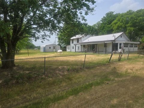 2878 Forest Avenue Farmersville TX 75442
