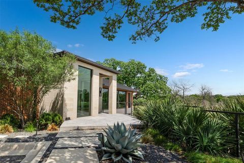 Photo of 17214 Club Hill Drive, Dallas, TX 75248 (MLS # 21231142)