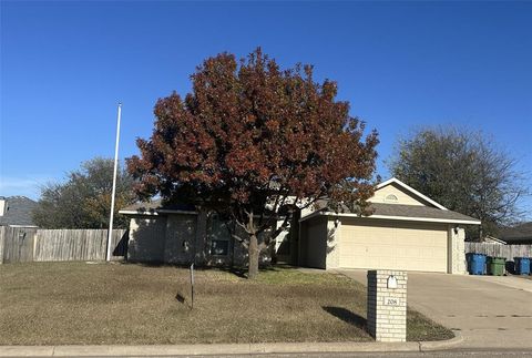 208 Pearl Drive Hewitt TX 76643