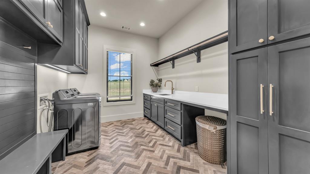 612 Latigo Court