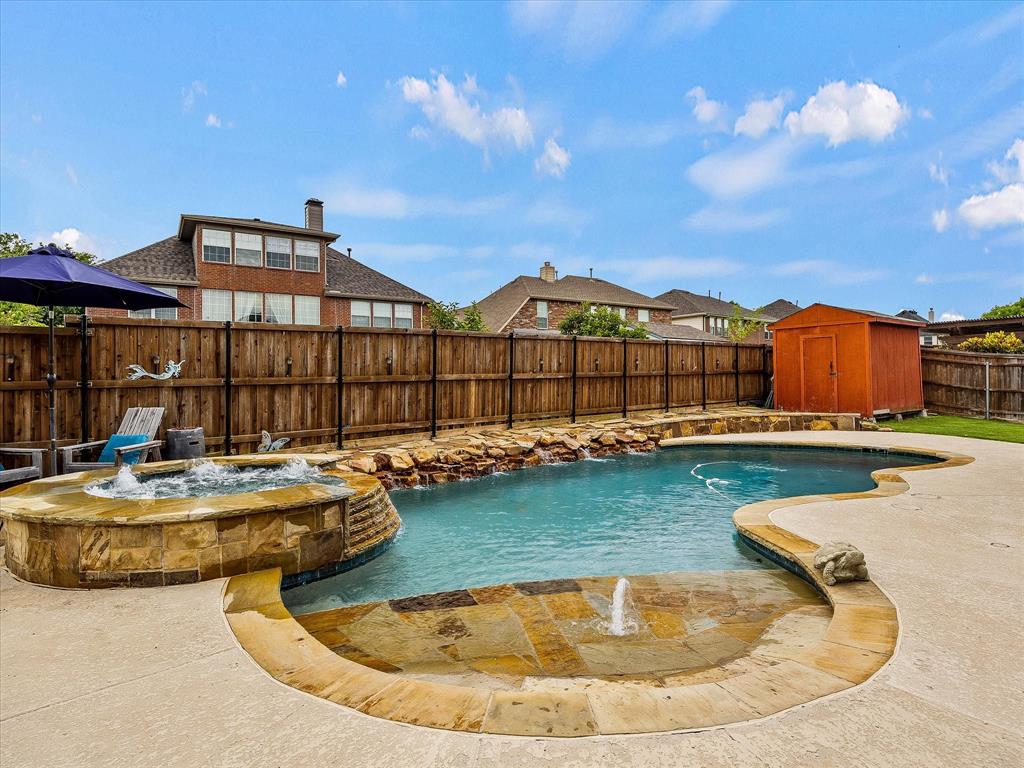 204 Leonard Way