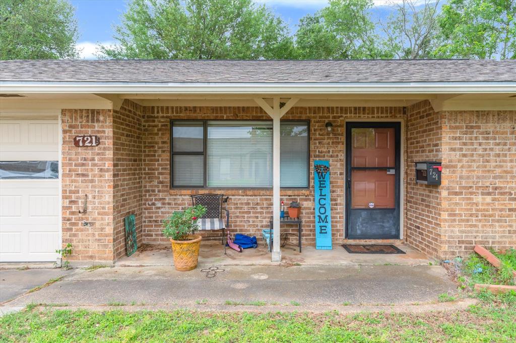 721 Water Crest Circle - Photo 2