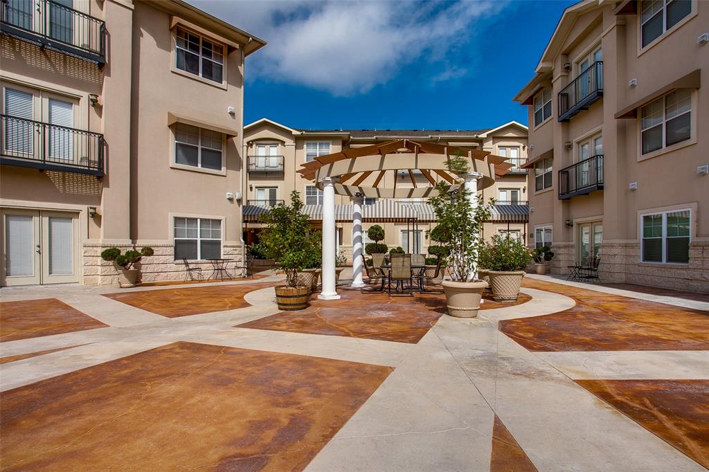 Piazza Siena Condominiums - Residential
