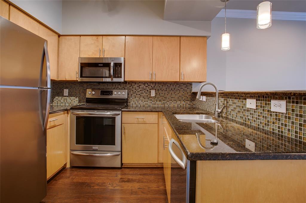 Piazza Siena Condominiums - Residential