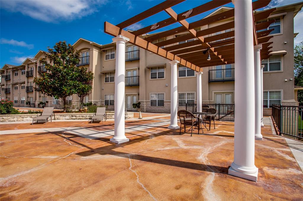 Piazza Siena Condominiums - Residential