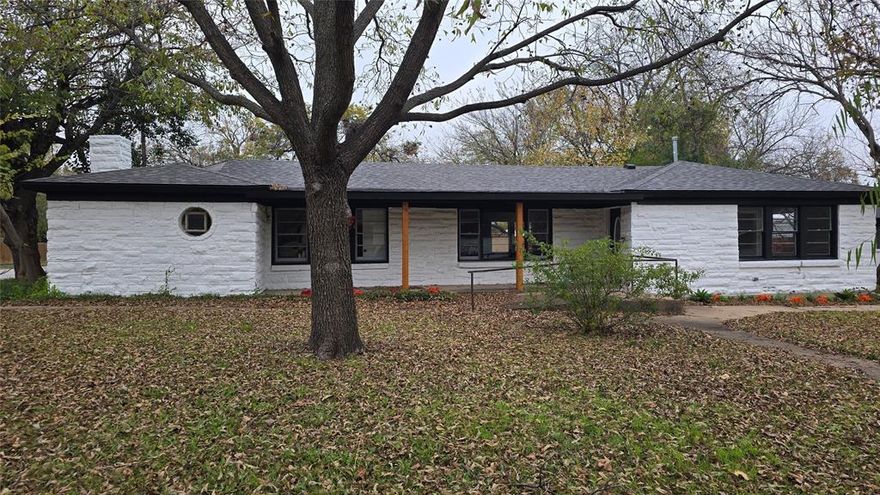 Charming Corner Lot Home in Established Fort Worth Neighborhood – A Perfect Haven Awaits! Welcome to your dream home! Nestled in a beautifully established neighborhood, this stunning corner lot home is ready to embrace its new owners. With an expansive layout that far exceeds the dimensions listed in tax rolls, this property offers a wealth of space and opportunity for you and your loved ones to create lasting memories. Key Features: Spacious Living: Step inside to discover a sprawling floor plan designed for both intimate gatherings and entertaining guests. The inviting living room features large windows that fill the space with natural light, creating a warm and welcoming atmosphere. Modern Updates: This home has been tastefully updated to blend contemporary comforts with classic charm. The kitchen boasts stainless steel appliances, granite countertops, and ample cabinetry, making it a chef's delight. Imagine whipping up gourmet meals while staying connected with family and friends in the adjacent dining area.  Prime Location: Located in one of Fort Worth’s most sought-after neighborhoods, you’ll enjoy a strong sense of community coupled with convenience. Fantastic schools, parks, shopping, and dining options are just a stone's throw away, making it easy to enjoy all the city has to offer.
Investment Potential: With its generous size and modern updates, this home is not only a wonderful place to live but also an excellent investment opportunity. Whether you choose to make it your forever home or leverage its value in the rental market, this property is ready to provide.  Easy Access: Enjoy quick commutes with easy access to major highways, allowing you to explore nearby attractions, downtown Fort Worth, and beyond with ease.