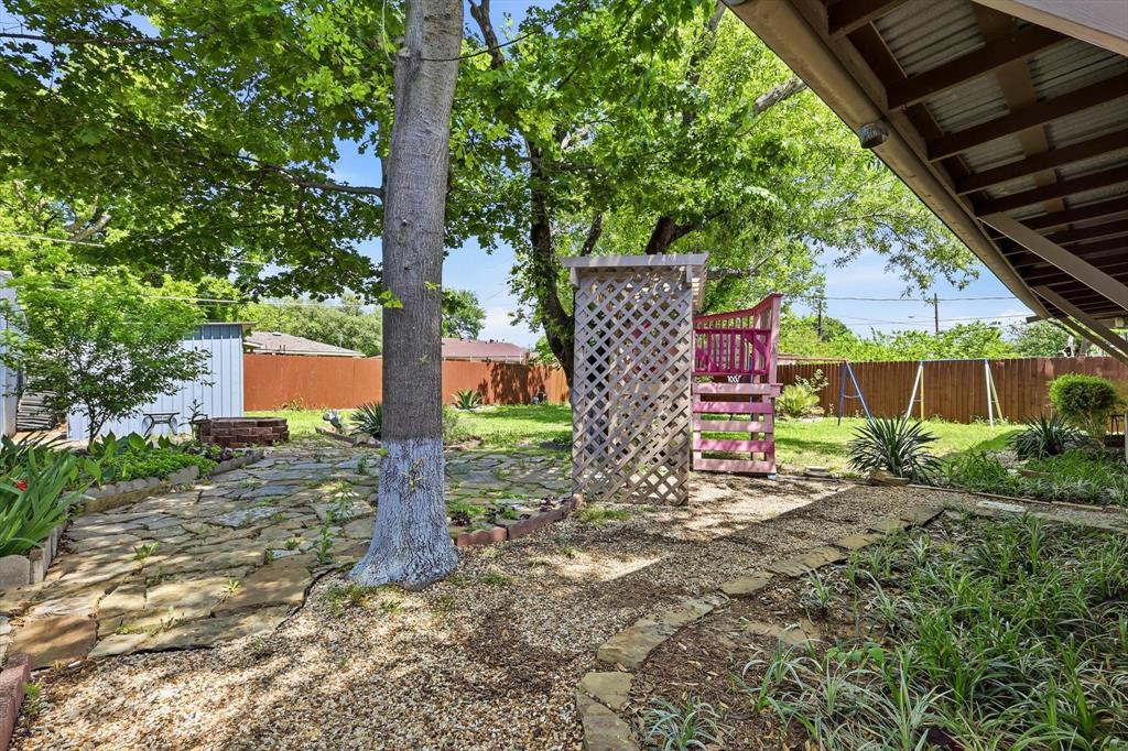 Cloverdale 06 - Residential