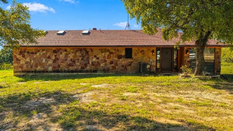 Photo of 590 Don Propp Road, Azle, TX 76020 (MLS # 21420564)