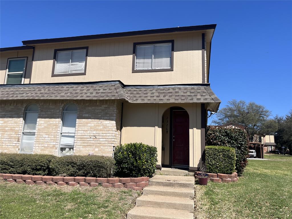 2326 Overland Lane