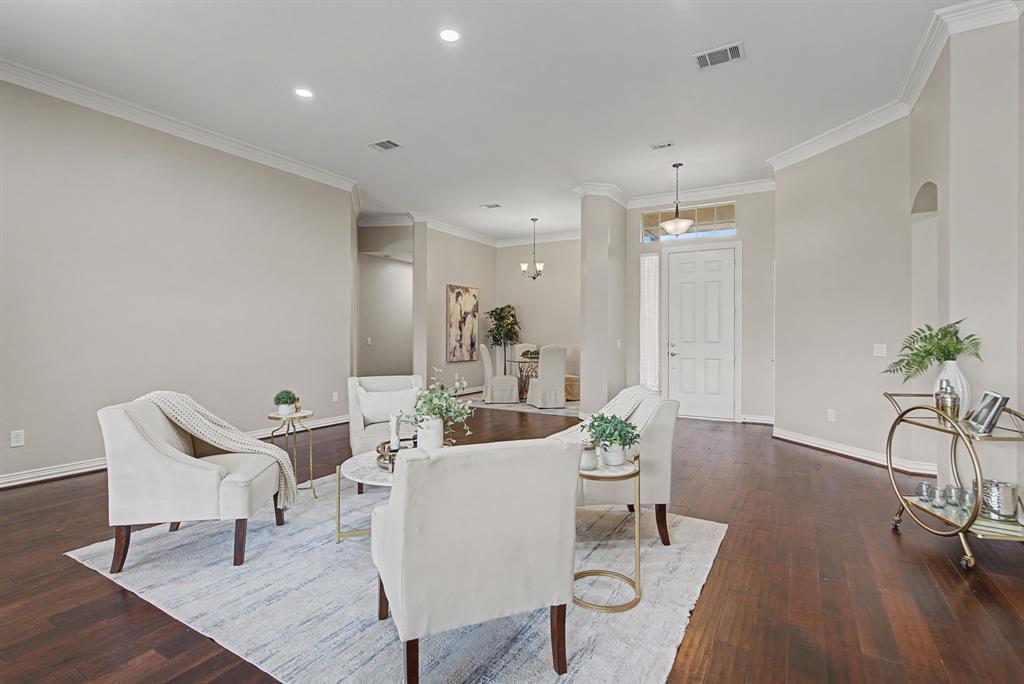 10104 Soriano Street