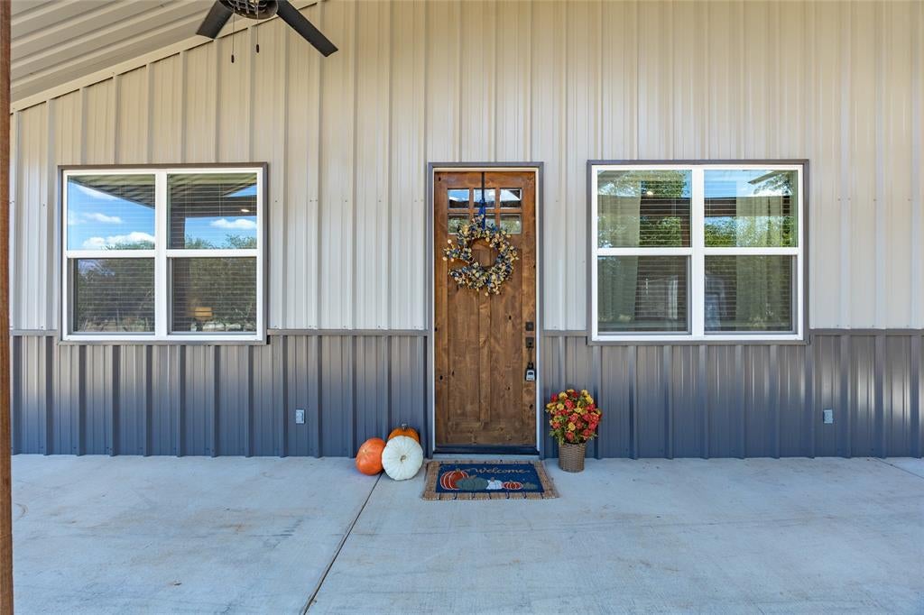 1123 Paradise Parkway
