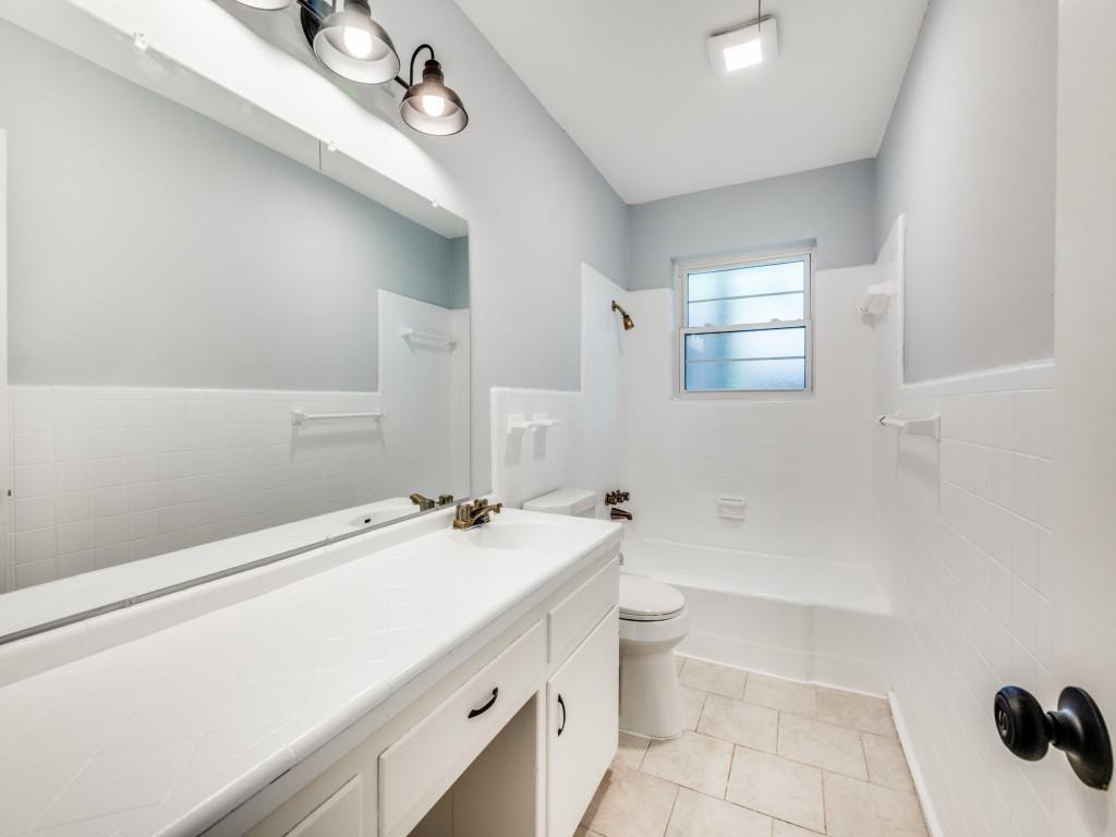 Brook Hollow Bedford - Residential Lease