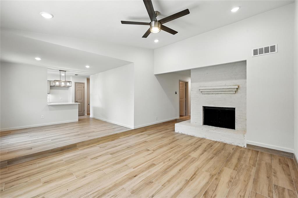 2207 Newbury Drive