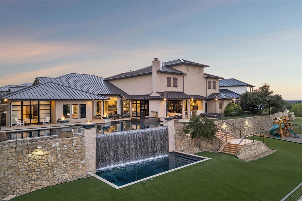 4012 Starling Drive