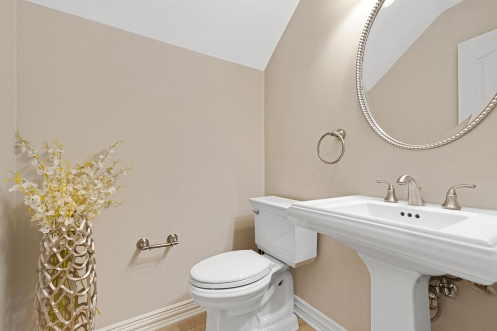 Courts of Canterbury Forest - Residential