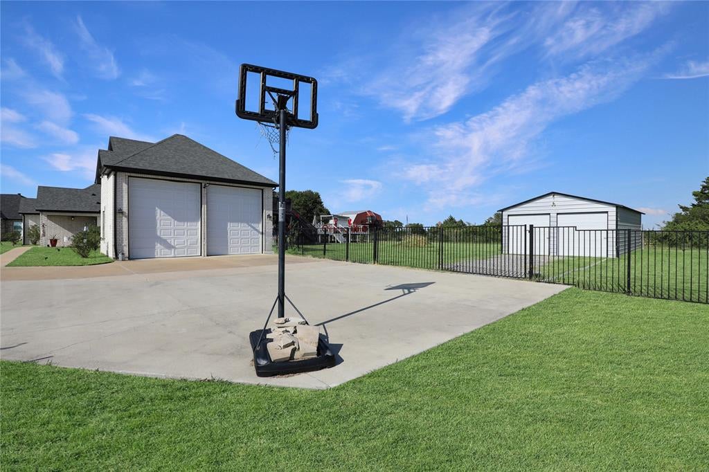 1717 Liberty Lane