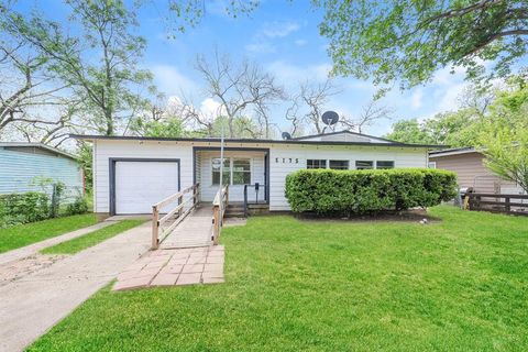 Photo of 5175 Cardiff Street, Dallas, TX 75241 (MLS # 21239360)
