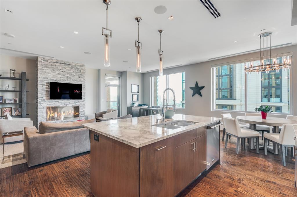 Residences at Stoneleigh - Residential