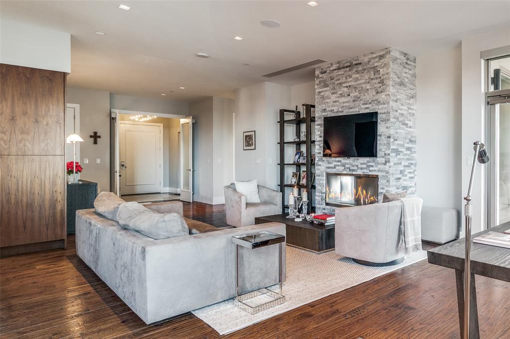 Residences at Stoneleigh - Residential