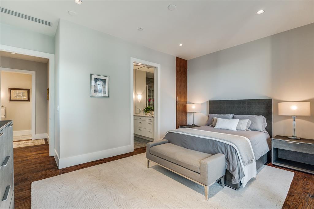 Residences at Stoneleigh - Residential