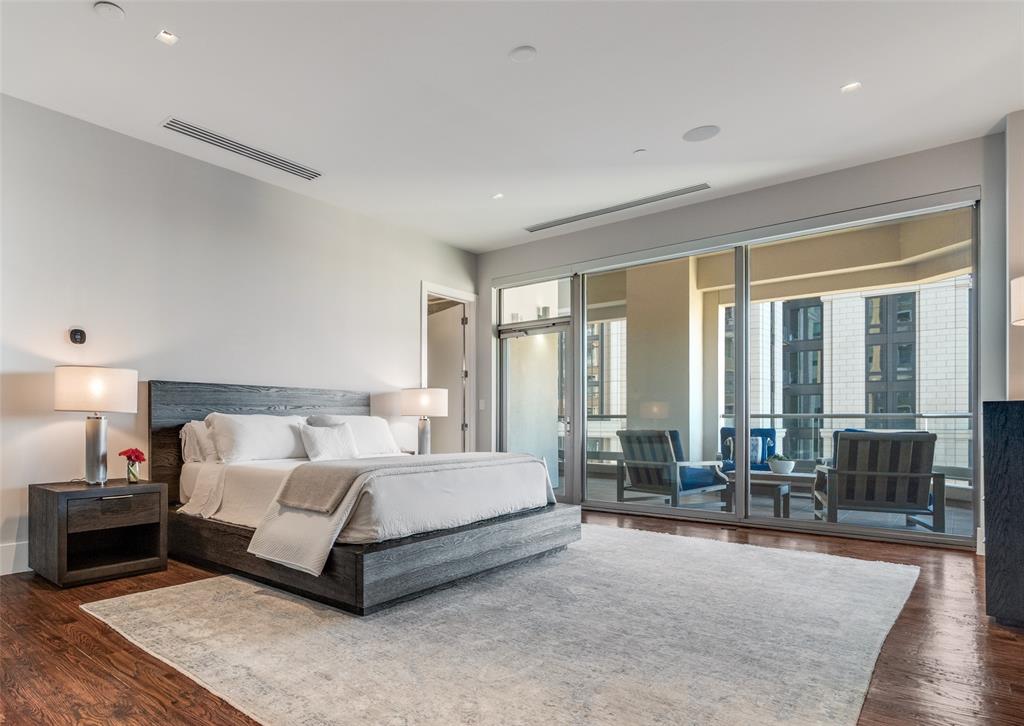 Residences at Stoneleigh - Residential