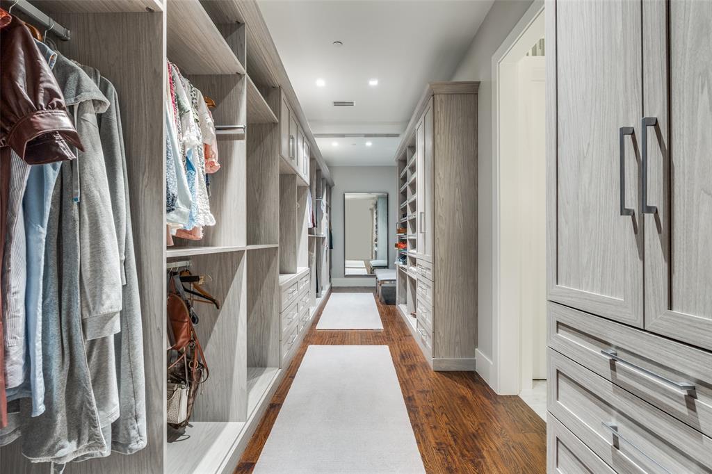 Residences at Stoneleigh - Residential