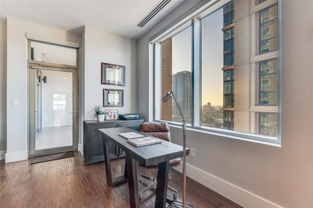 Residences at Stoneleigh - Residential