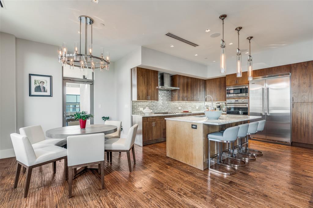 Residences at Stoneleigh - Residential