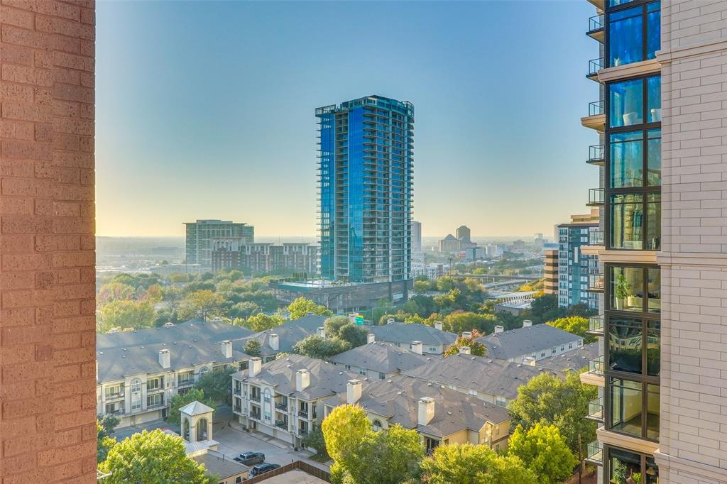 Residences at Stoneleigh - Residential