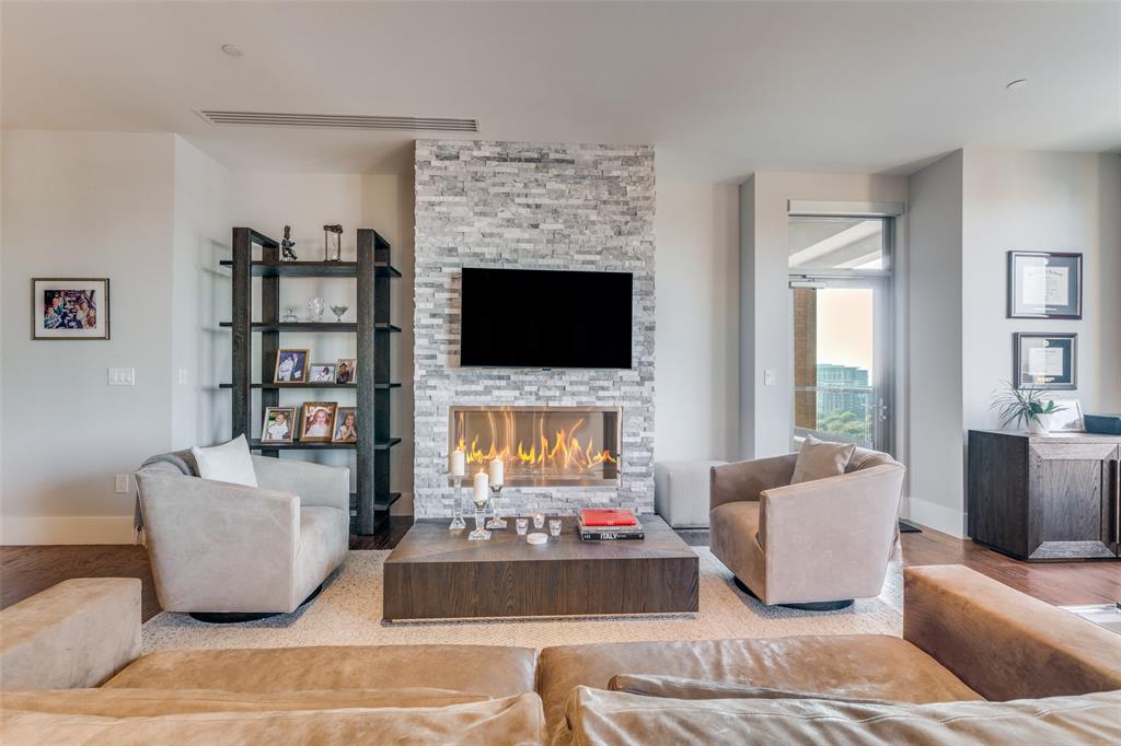 Residences at Stoneleigh - Residential