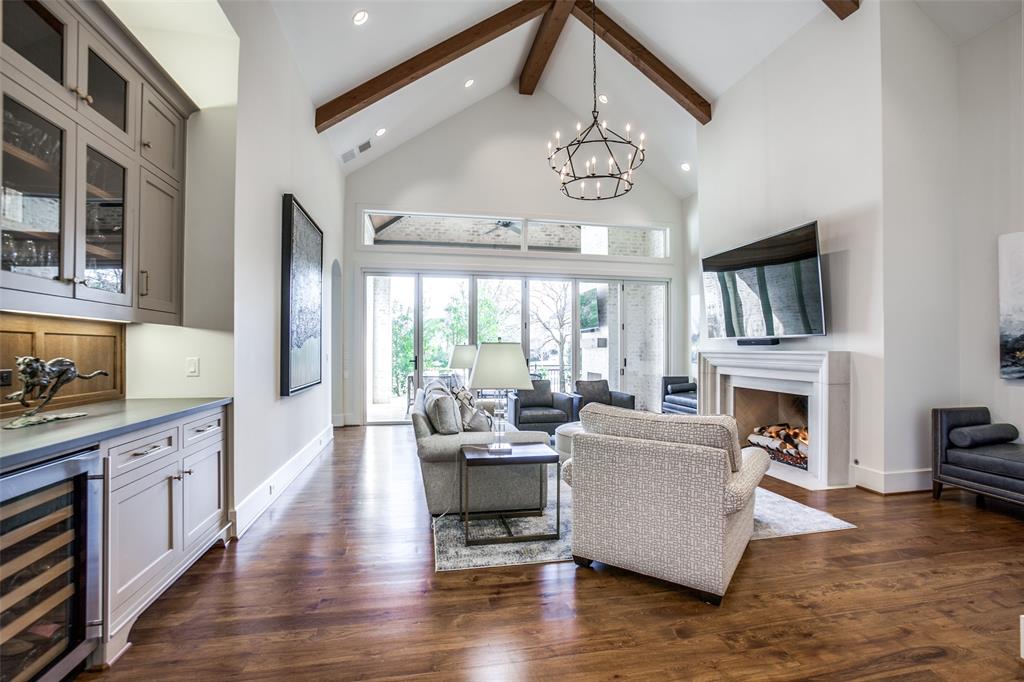 Lawn at Glen Abbey - Residential