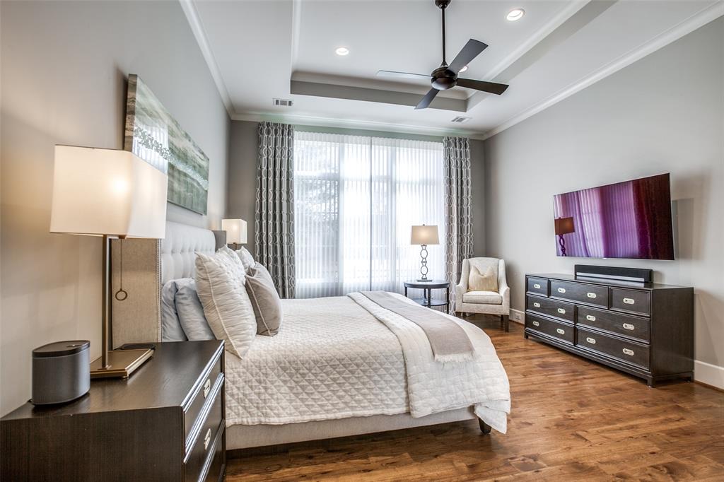 Lawn at Glen Abbey - Residential