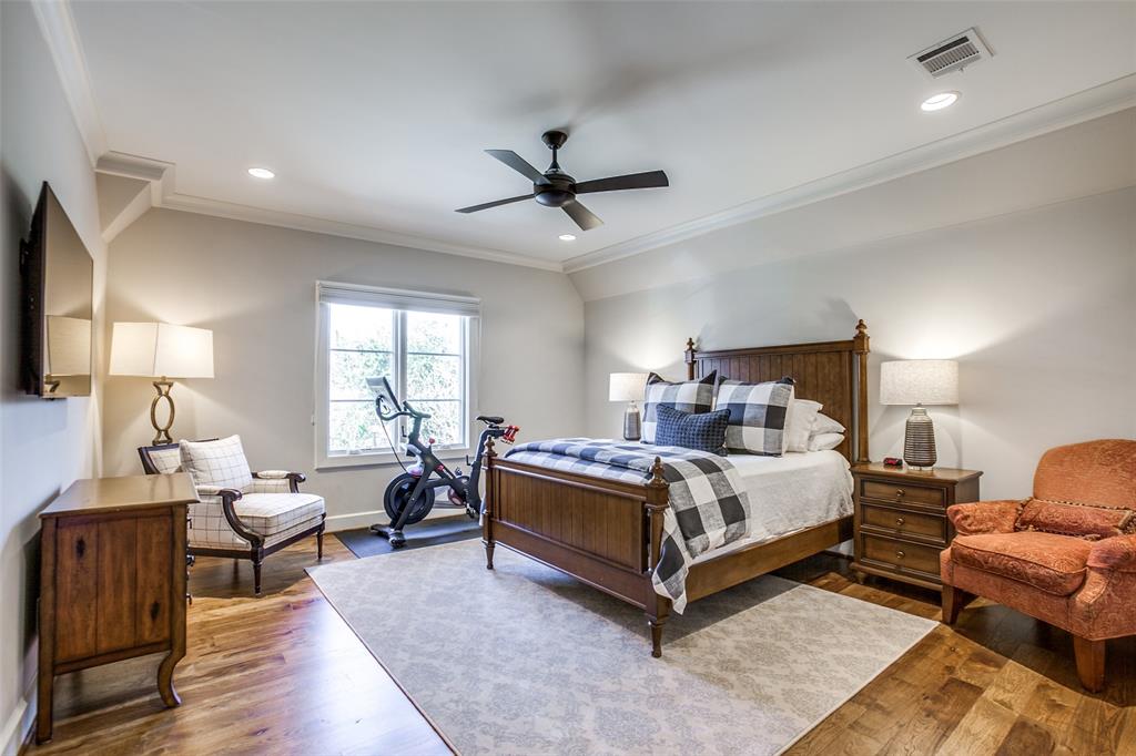 Lawn at Glen Abbey - Residential