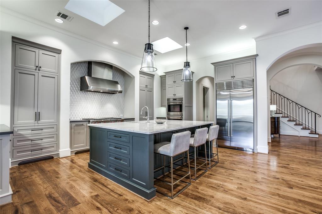 Lawn at Glen Abbey - Residential