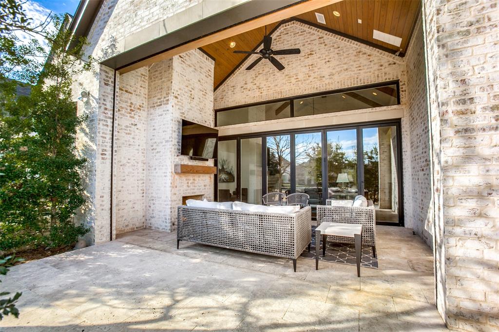 Lawn at Glen Abbey - Residential