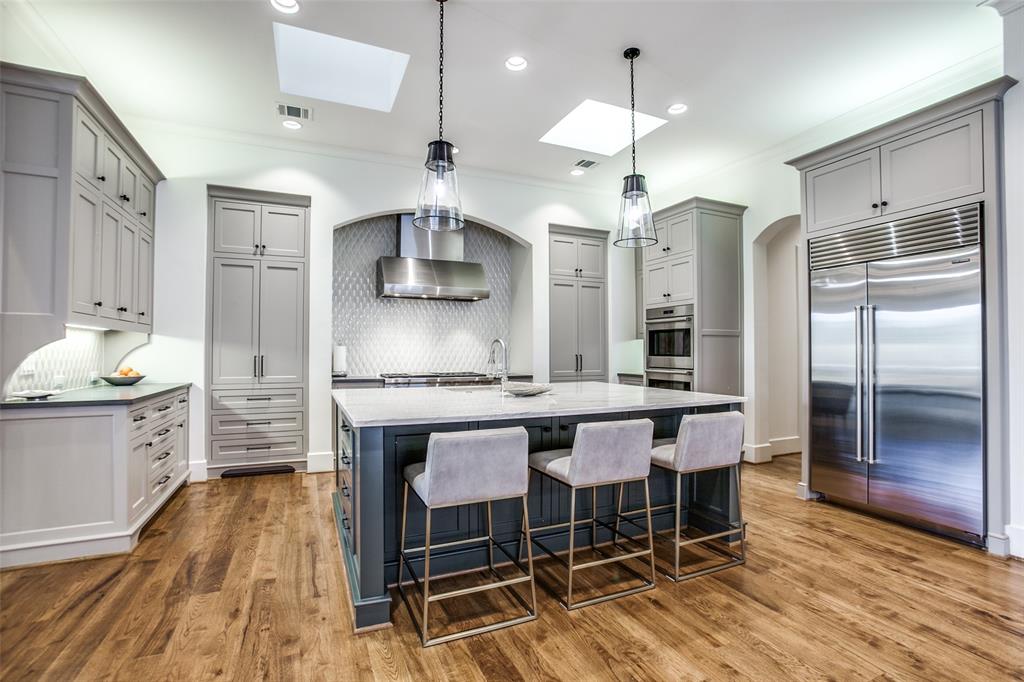 Lawn at Glen Abbey - Residential