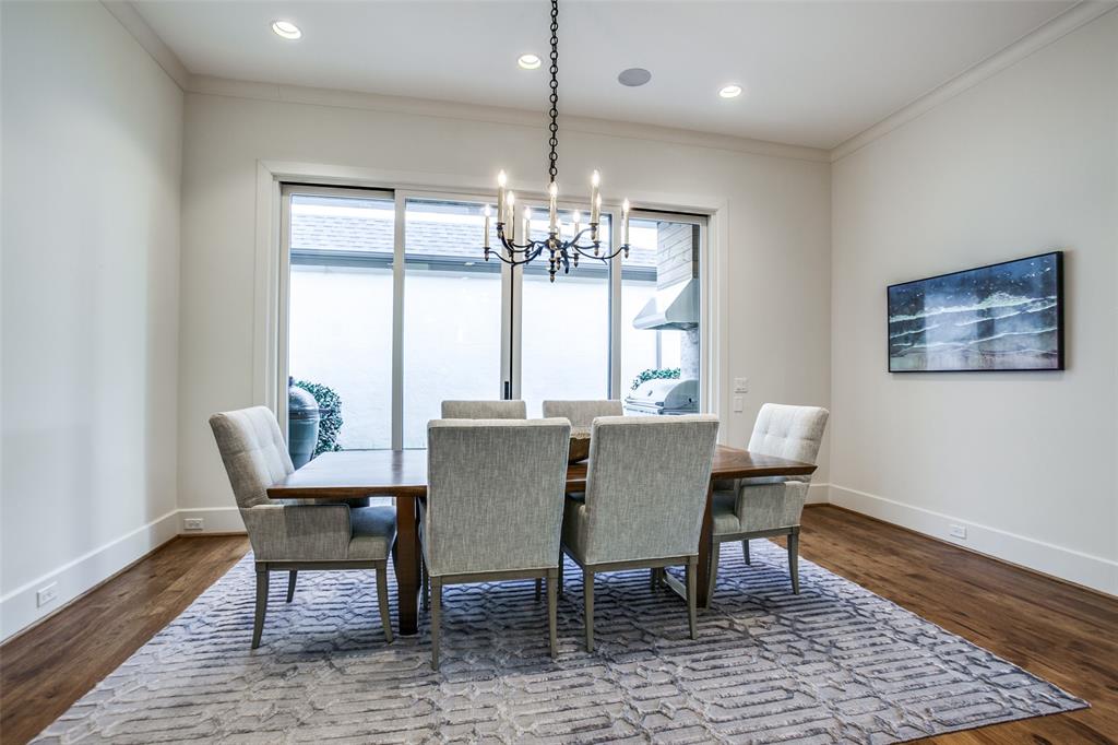 Lawn at Glen Abbey - Residential