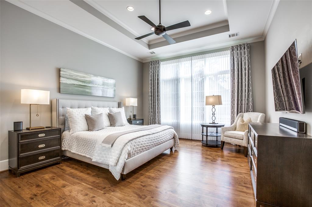 Lawn at Glen Abbey - Residential