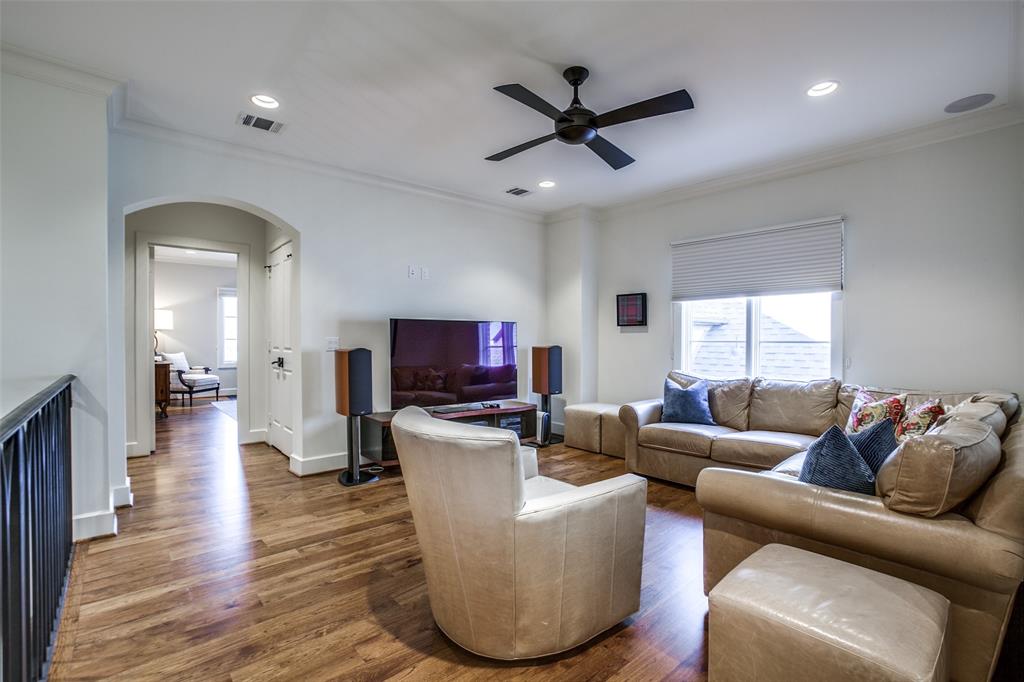 Lawn at Glen Abbey - Residential