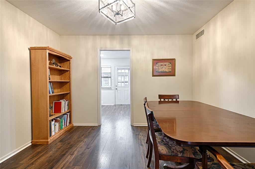 Royal Lane Condos 5800 - Residential