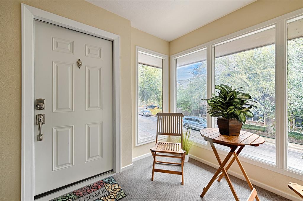 Royal Lane Condos 5800 - Residential