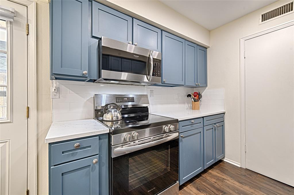 Royal Lane Condos 5800 - Residential