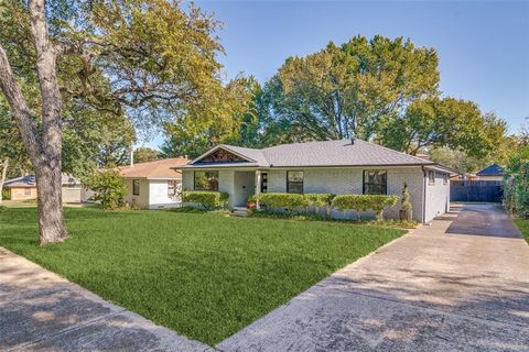 Tiny photo for 2352 Fenestra Drive, Dallas, TX 75228 (MLS # 21099747)