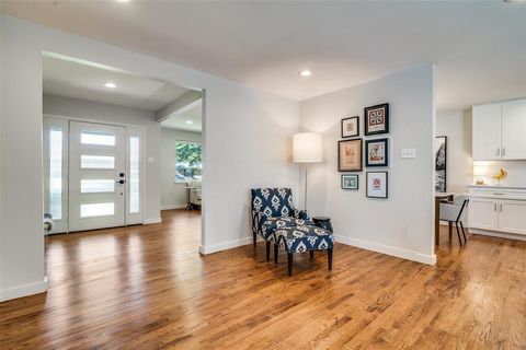 Tiny photo for 2352 Fenestra Drive, Dallas, TX 75228 (MLS # 21099747)